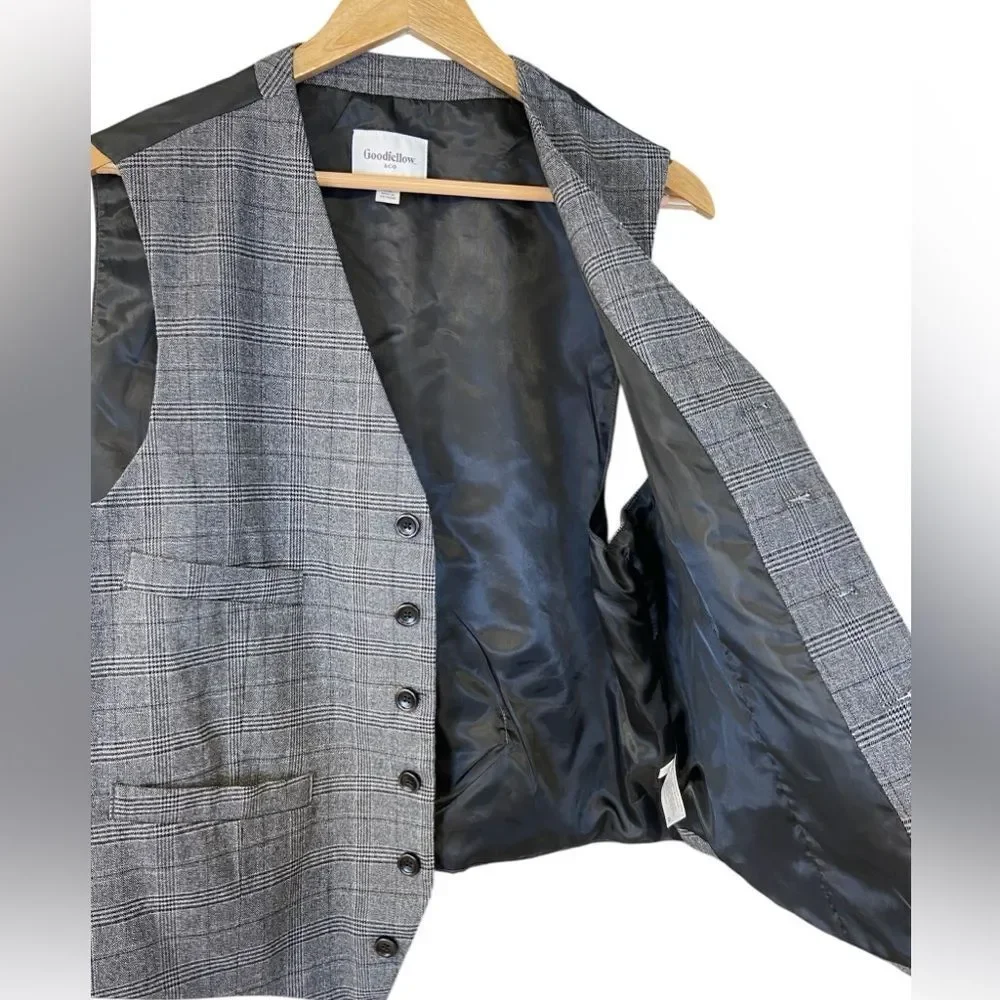 Men’s Goodfellow & Co Gray and Black Plaid Flannel Vest Size XL